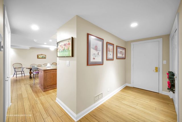 1105 N Mill Street 117, Naperville, IL 60563