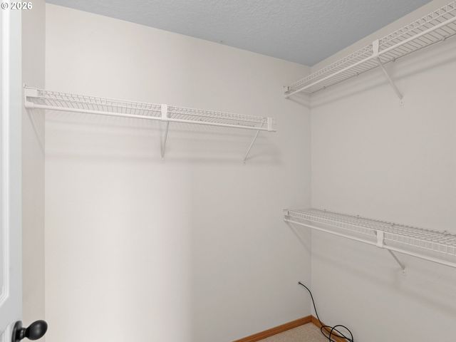 6127 Se 141ST Ave, Portland, OR 97236