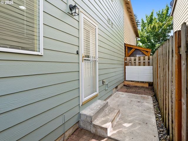 6127 Se 141ST Ave, Portland, OR 97236