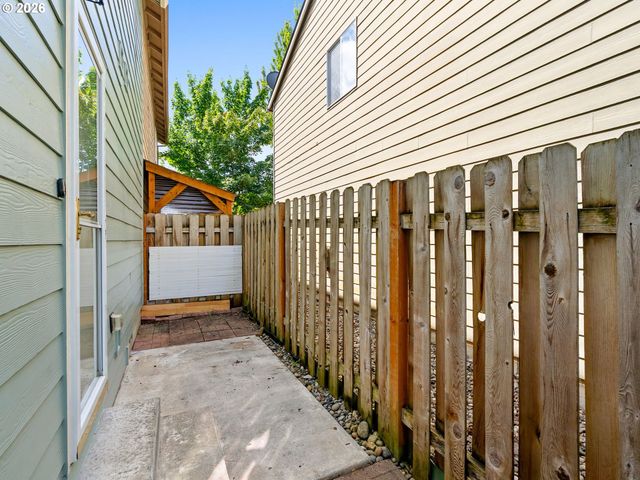 6127 Se 141ST Ave, Portland, OR 97236