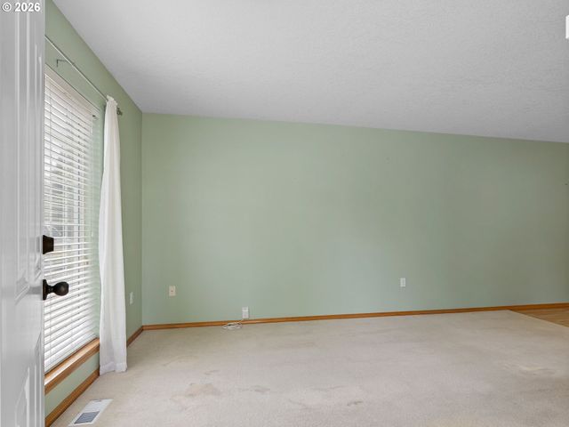 6127 Se 141ST Ave, Portland, OR 97236
