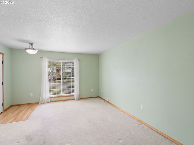 6127 Se 141ST Ave, Portland, OR 97236