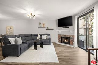 6540 Hayvenhurst Avenue 3, Lake Balboa, CA 91406