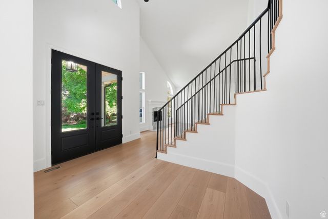 8037 S ROYAL LN, Sandy, UT 84093