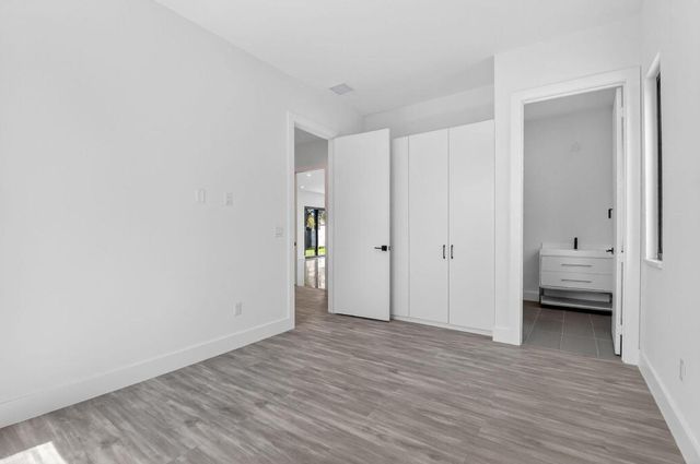 3920 Espan Court, Palm Springs, FL 33461