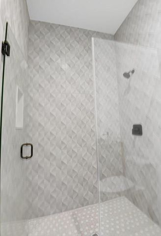 3920 Espan Court, Palm Springs, FL 33461