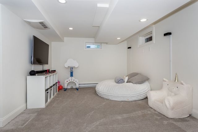 81 Assabet Rd, Quincy, MA 02169