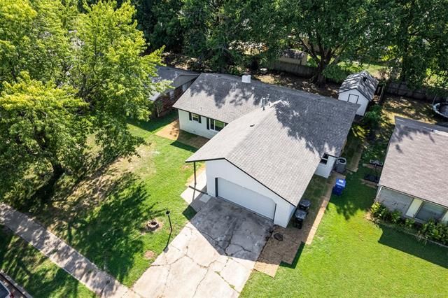 1108 N Hickory Court, Broken Arrow, OK 74012