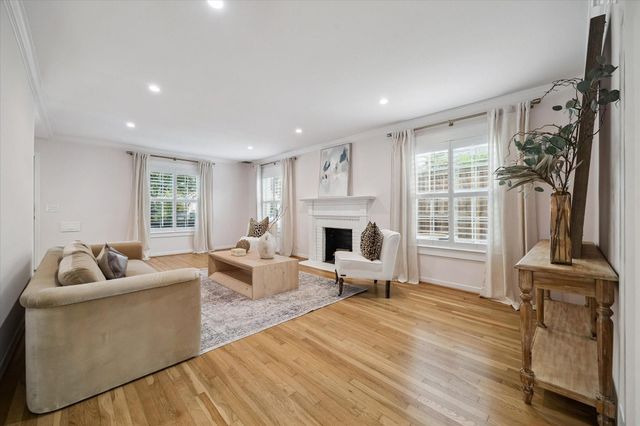 2041 Dryden Road, Houston, TX 77030