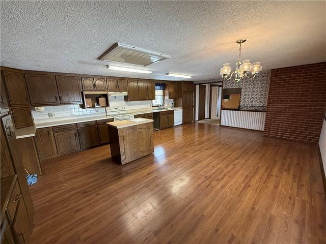 404 N 14th Street, Atchison, KS 66002