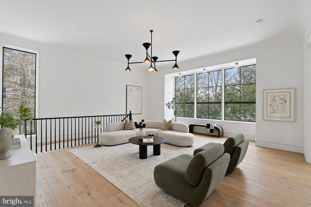 4929 LOWELL ST NW, Washington, DC 20016