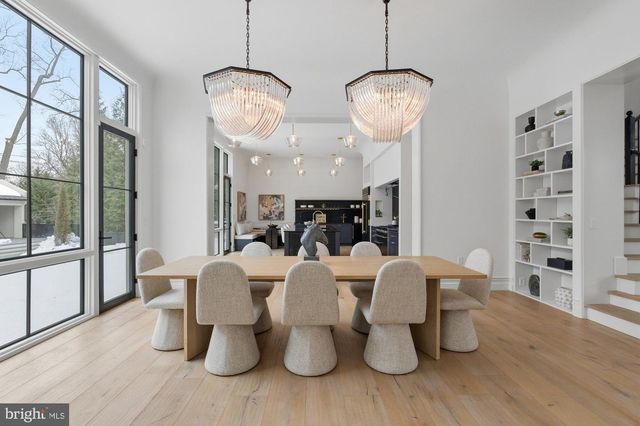 4929 LOWELL ST NW, Washington, DC 20016