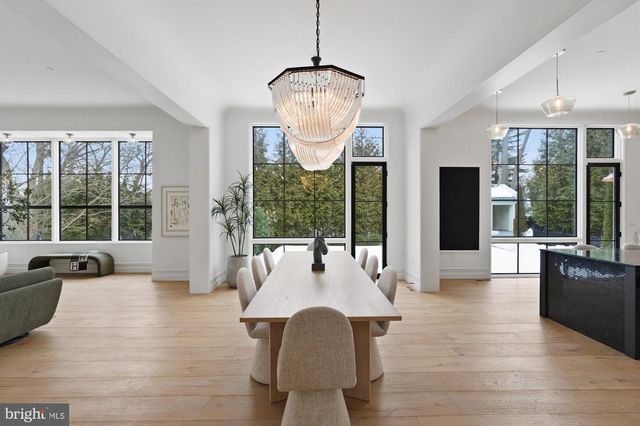 4929 LOWELL ST NW, Washington, DC 20016