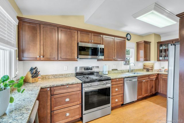 135 Division Avenue, West Sayville, NY 11796