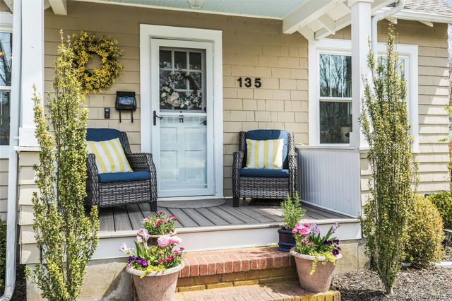 135 Division Avenue, West Sayville, NY 11796