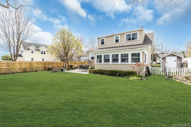 135 Division Avenue, West Sayville, NY 11796