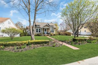 135 Division Avenue, West Sayville, NY 11796