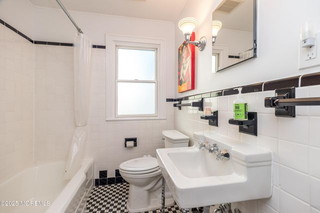 139 Stockton Avenue, Ocean Grove, NJ 07756