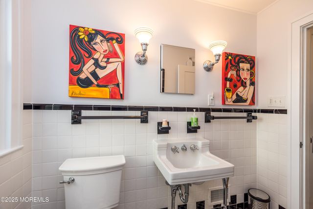 139 Stockton Avenue, Ocean Grove, NJ 07756