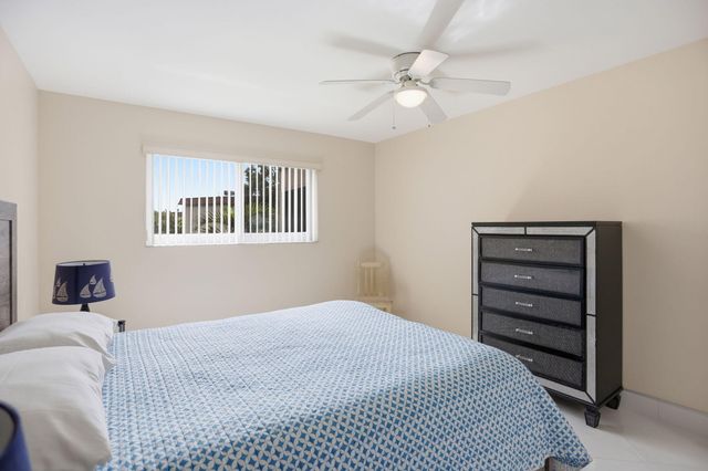 721 Lori Drive 210, Palm Springs, FL 33461