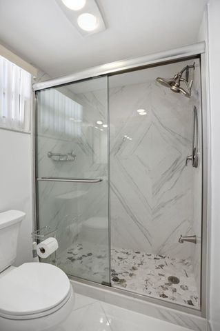 721 Lori Drive 210, Palm Springs, FL 33461