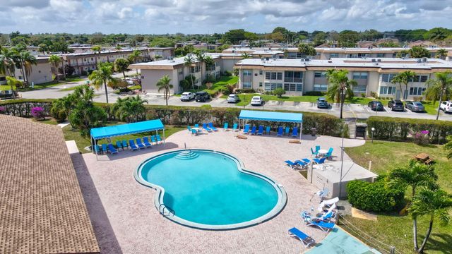 721 Lori Drive 210, Palm Springs, FL 33461