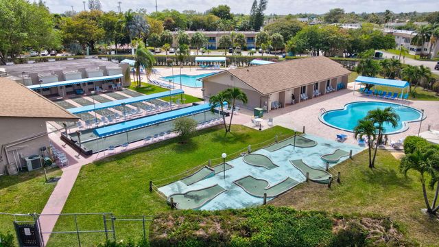 721 Lori Drive 210, Palm Springs, FL 33461