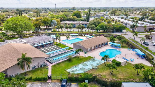 721 Lori Drive 210, Palm Springs, FL 33461