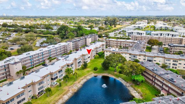 721 Lori Drive 210, Palm Springs, FL 33461