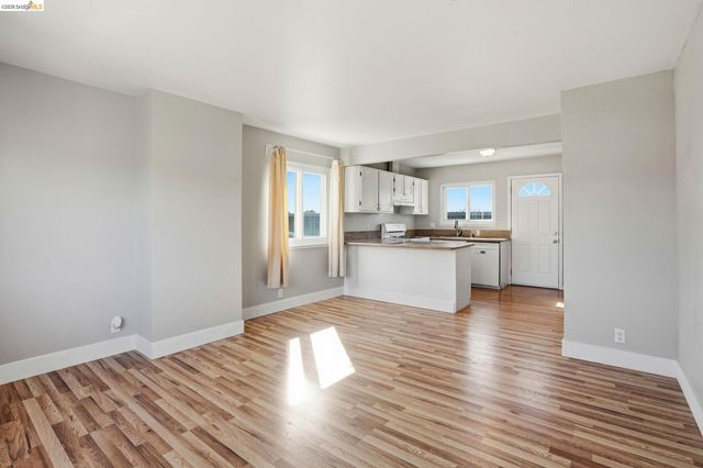 840 Key Route blvd, Albany, CA 94706