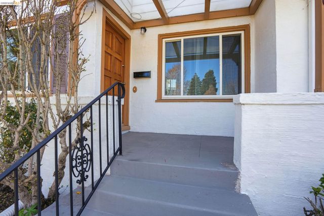 840 Key Route blvd, Albany, CA 94706