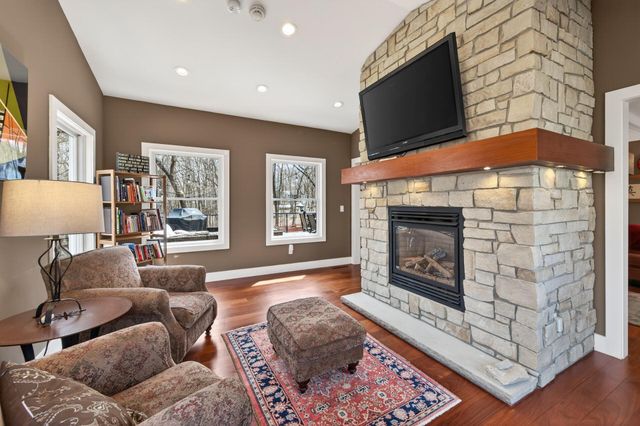 19055 Ridgewood Road, Deephaven, MN 55391