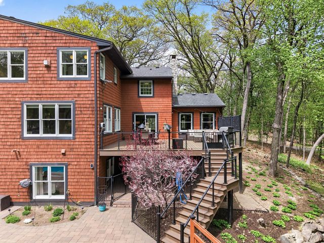 19055 Ridgewood Road, Deephaven, MN 55391
