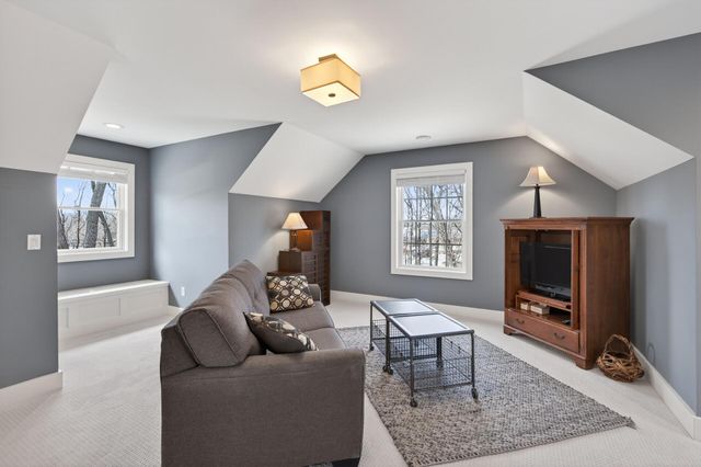 19055 Ridgewood Road, Deephaven, MN 55391