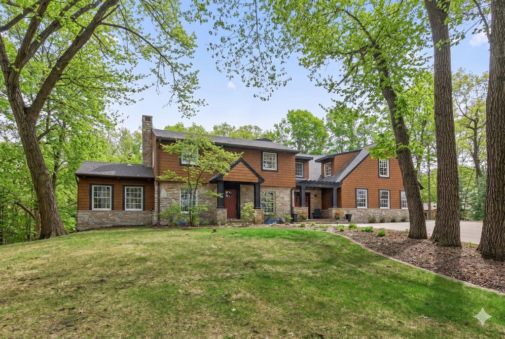 19055 Ridgewood Road, Deephaven, MN 55391 — exterior