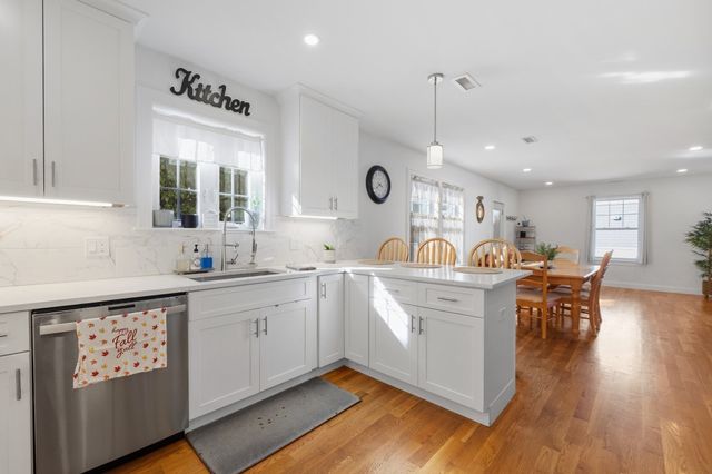1260 Sea Street, Quincy, MA 02169