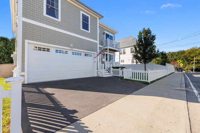 1260 Sea Street, Quincy, MA 02169