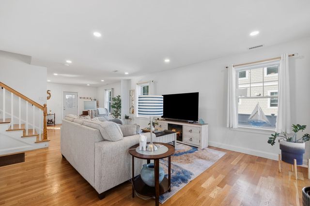 1260 Sea Street, Quincy, MA 02169
