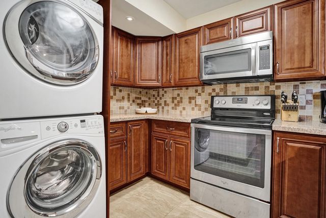 1350 SE 3RD Avenue 406, Dania Beach, FL 33004