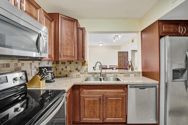 1350 SE 3RD Avenue 406, Dania Beach, FL 33004
