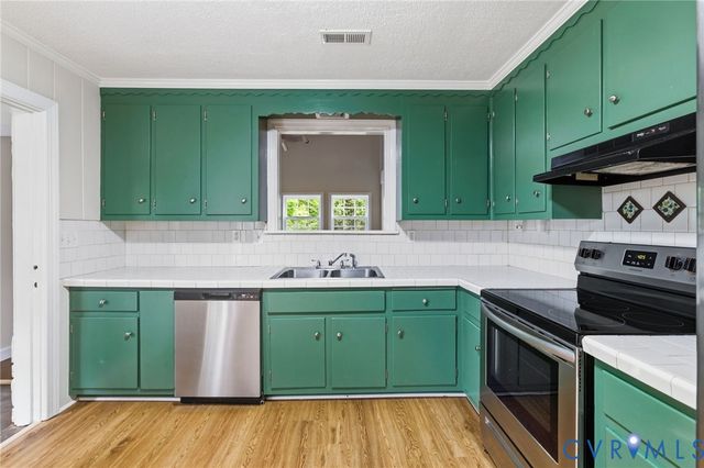 7254 Public Ln, Mechanicsville, VA 23111