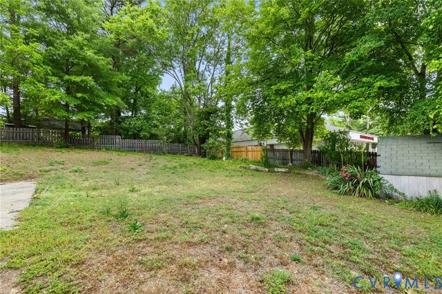 7254 Public Ln, Mechanicsville, VA 23111