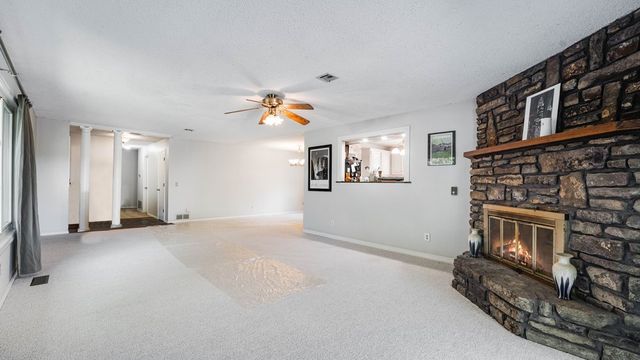 78 Elizabeth Drive, Bella Vista, AR 72715