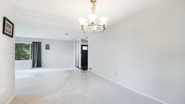 78 Elizabeth Drive, Bella Vista, AR 72715