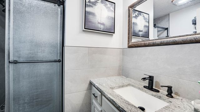 78 Elizabeth Drive, Bella Vista, AR 72715