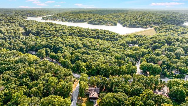 78 Elizabeth Drive, Bella Vista, AR 72715