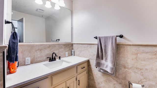 78 Elizabeth Drive, Bella Vista, AR 72715