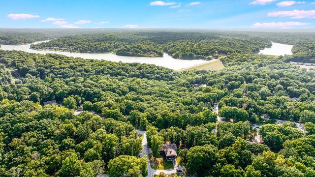 78 Elizabeth Drive, Bella Vista, AR 72715