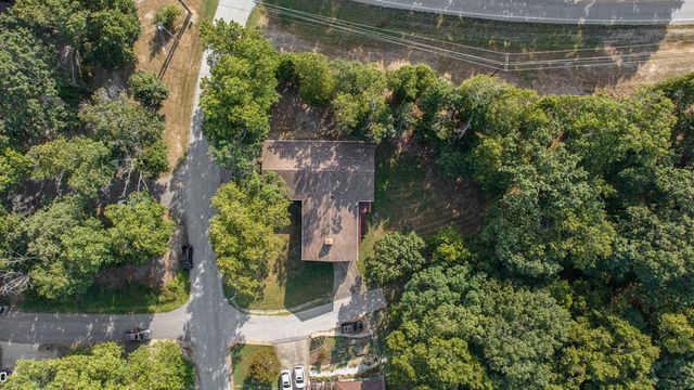 78 Elizabeth Drive, Bella Vista, AR 72715