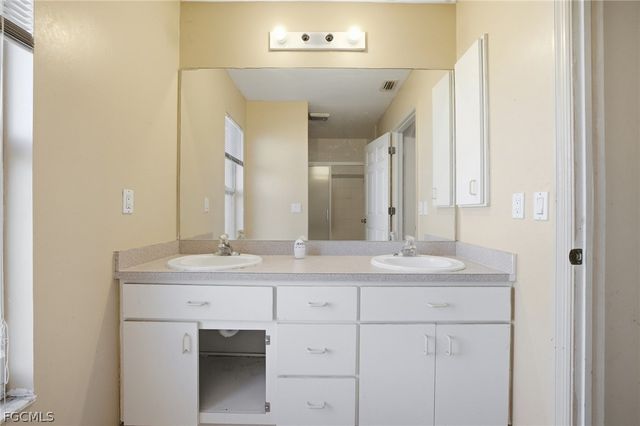 1504 NE 2nd TER, Cape Coral, FL 33909